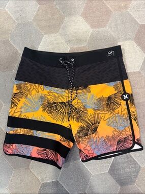 Hurley Women's Black and Yellow Floral Boardshorts